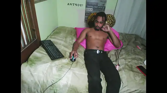 Snapshot of anthonyroth chatting on November 18, 2025, 12:15 am anthonyroth online show from November 18, 2025, 12:15 am