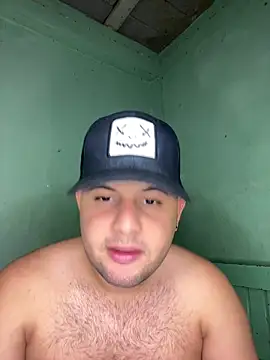 Snapshot of Mr_brian03 chatting on February 9, 2026, 5:05 am Mr brian03 online show from February 9, 2026, 5:05 am