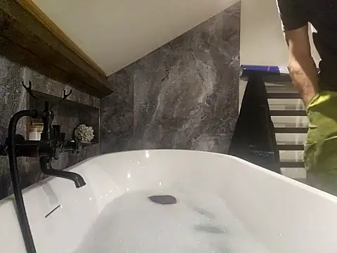 LKC94 online show from September 8, 2025, 11:59 pm