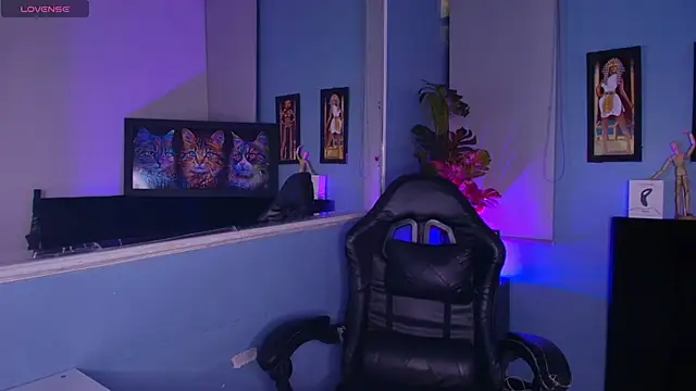 LucasCarterr  online show from November 4, 2025, 3:54 am