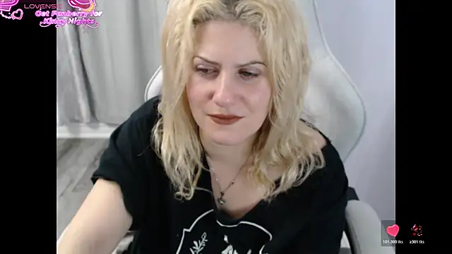 BellaStar84 online show from November 25, 2025, 1:33 pm