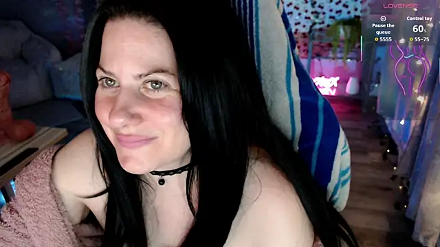 Snapshot of BellaStar84 chatting on May 27, 2026, 8:00 am BellaStar84 online show from May 27, 2026, 8:00 am