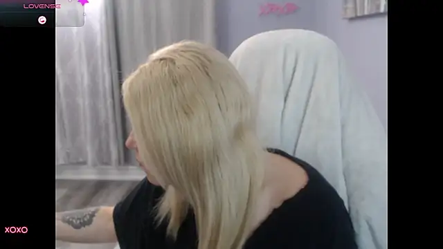 Snapshot of BellaStar84 chatting on September 9, 2025, 12:36 pm BellaStar84 online show from September 9, 2025, 12:36 pm