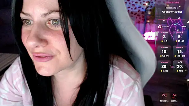 Snapshot of BellaStar84 chatting on May 7, 2026, 7:23 am BellaStar84 online show from May 7, 2026, 7:23 am