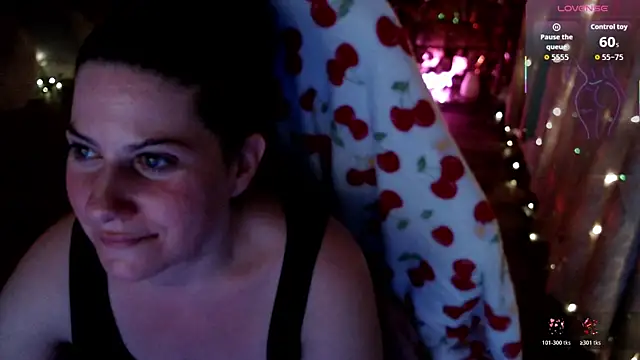 Snapshot of BellaStar84 chatting on April 21, 2026, 7:26 am BellaStar84 online show from April 21, 2026, 7:26 am