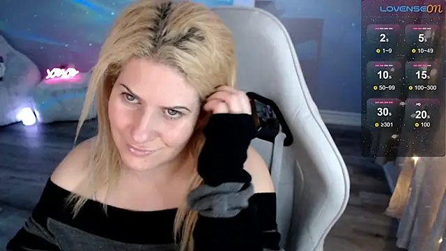 BellaStar84 online show from February 3, 2026, 1:27 pm