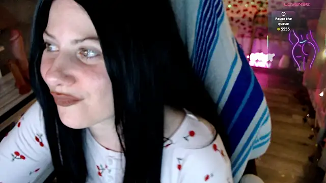 Snapshot of BellaStar84 chatting on May 31, 2026, 9:48 am BellaStar84 online show from May 31, 2026, 9:48 am