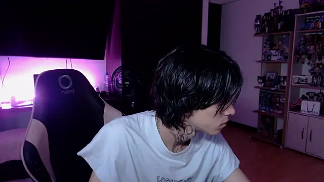 xIce Boy online show from December 4, 2025, 12:15 pm