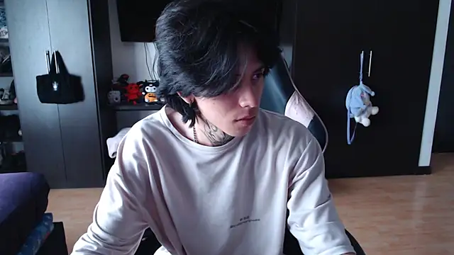 xIce Boy online show from December 16, 2025, 1:48 pm