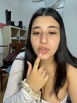 Snapshot of SashaLuss_ chatting on June 28, 2026, 7:53 pm SashaLuss online show from June 28, 2026, 7:53 pm