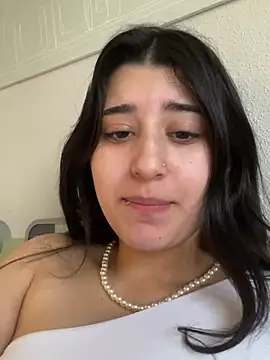 Snapshot of SashaLuss_ chatting on March 18, 2025, 4:50 pm SashaLuss online show from March 18, 2025, 4:50 pm