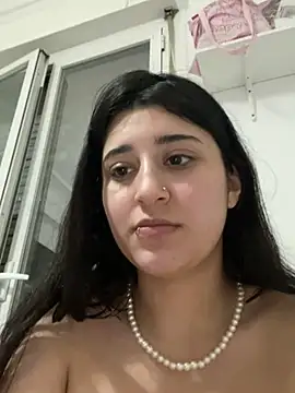 Snapshot of SashaLuss_ chatting on March 19, 2025, 6:44 pm SashaLuss online show from March 19, 2025, 6:44 pm