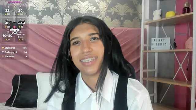 Snapshot of Karin_Ks chatting on October 4, 2025, 7:43 am Karin Ks online show from October 4, 2025, 7:43 am