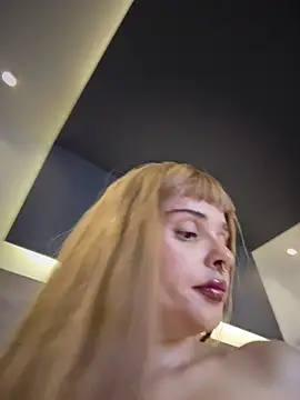 Snapshot of LoganPeny chatting on March 15, 2026, 8:43 am LoganPeny online show from March 15, 2026, 8:43 am