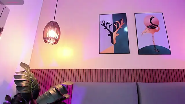 Snapshot of MelinaCruz chatting on March 21, 2026, 1:07 am MelinaCruz online show from March 21, 2026, 1:07 am