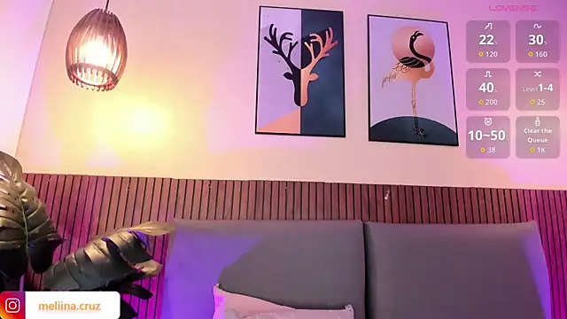 Snapshot of MelinaCruz chatting on April 8, 2026, 12:56 am MelinaCruz online show from April 8, 2026, 12:56 am