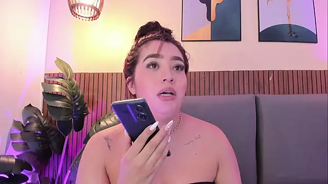 Snapshot of MelinaCruz chatting on May 29, 2026, 1:55 am MelinaCruz online show from May 29, 2026, 1:55 am
