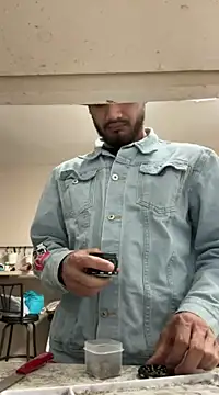 Snapshot of A-chorros chatting on March 22, 2025, 5:41 pm A-chorros online show from March 22, 2025, 5:41 pm