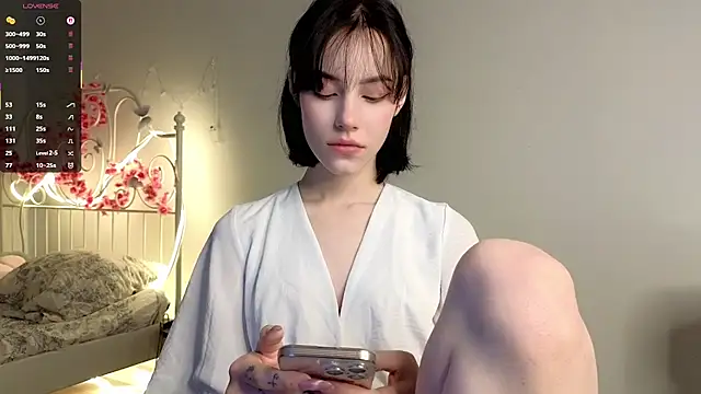 glamourr online show from October 14, 2025, 9:43 am