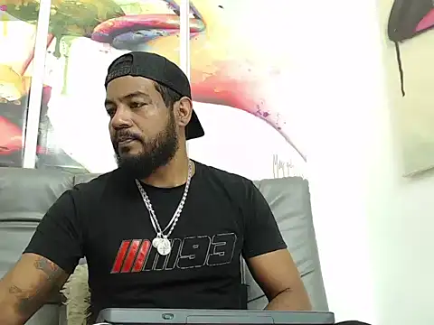 BladeFoxxx1 online show from November 15, 2025, 2:32 pm