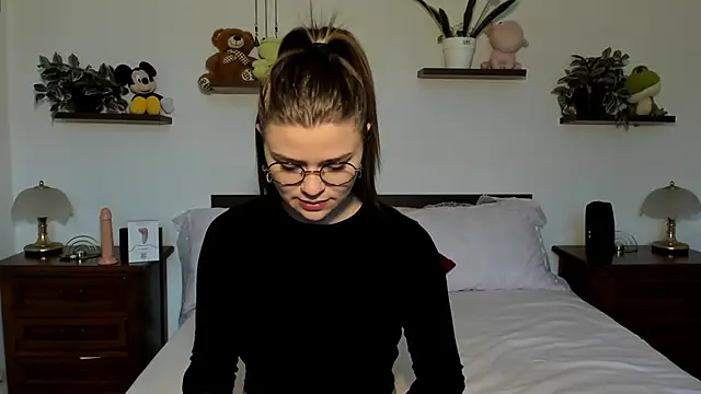 Snapshot of HaleyReedme chatting on February 24, 2026, 7:42 am HaleyReedme online show from February 24, 2026, 7:42 am