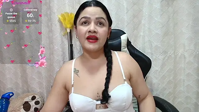 nataliaesmith 24 online show from December 16, 2025, 1:43 am