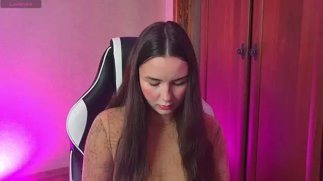 CherryTouss online show from January 9, 2026, 8:21 am