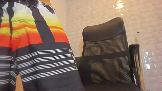 Snapshot of Stone_grey1_ chatting on March 17, 2025, 2:08 am Stone grey1 online show from March 17, 2025, 2:08 am