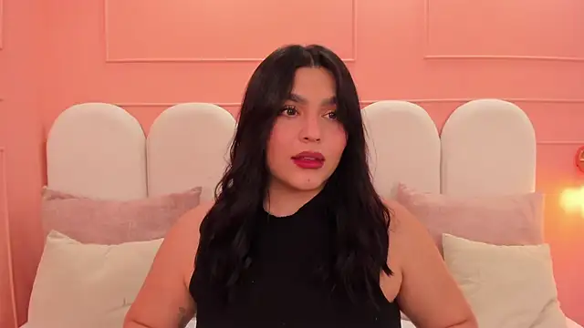 eva sainnt online show from October 14, 2025, 10:31 pm