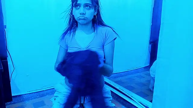 Snapshot of Zaira_Angel chatting on September 9, 2025, 3:38 am Zaira Angel online show from September 9, 2025, 3:38 am