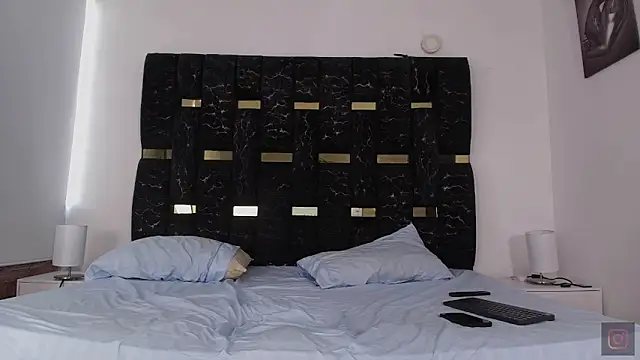 chris blake   online show from April 16, 2026, 9:39 pm