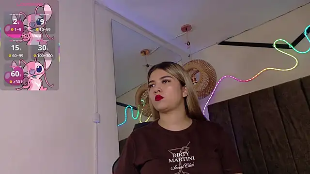 natasha  black online show from December 1, 2025, 7:37 pm