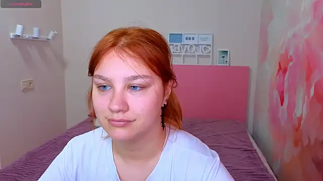 AngelinaLow online show from May 29, 2026, 11:27 am