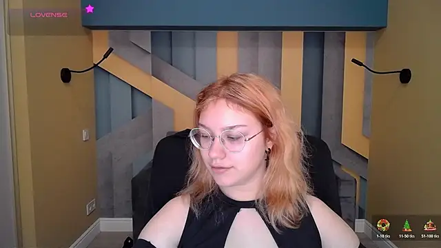 AngelinaLow online show from December 1, 2025, 12:28 pm