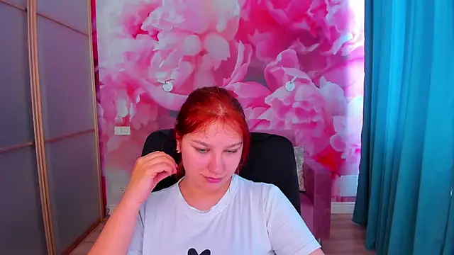 AngelinaLow online show from May 30, 2026, 11:27 am