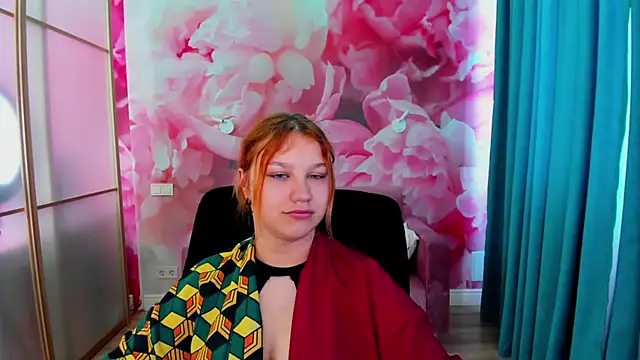 AngelinaLow online show from May 11, 2026, 11:22 am