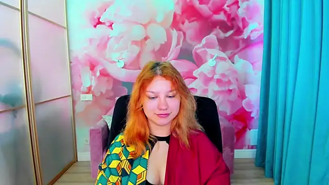 AngelinaLow online show from May 10, 2026, 5:55 am