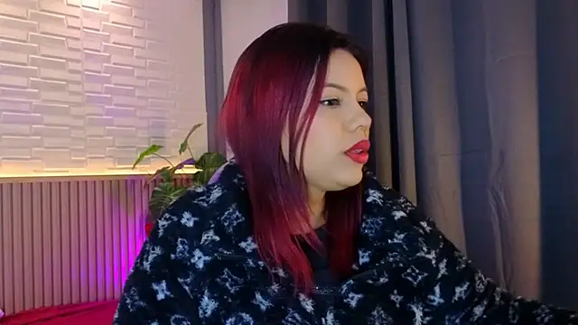 TiffanyWalk online show from November 16, 2025, 10:42 am