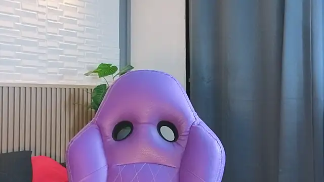 TiffanyWalk online show from March 3, 2026, 12:34 pm