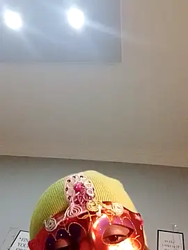 felimelii online show from March 13, 2025, 6:12 pm