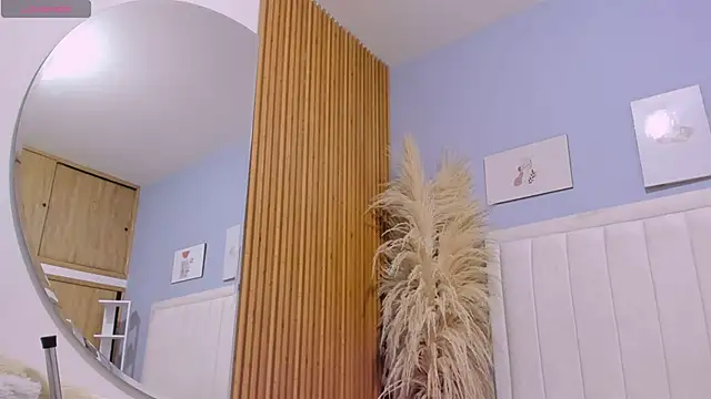 tianna princess online show from September 27, 2025, 12:00 pm