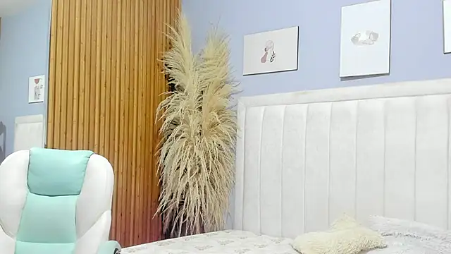 tianna princess online show from September 30, 2025, 12:00 pm