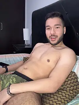 Snapshot of alejocoleman chatting on October 28, 2025, 9:47 pm alejocoleman online show from October 28, 2025, 9:47 pm