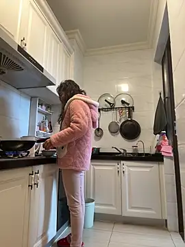 aa520uv online show from February 28, 2026, 3:06 am