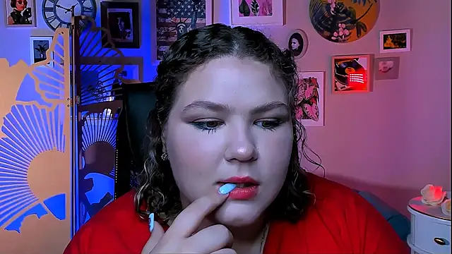 Snapshot of FlorenceAnderson chatting on September 22, 2025, 9:15 am FlorenceAnderson online show from September 22, 2025, 9:15 am