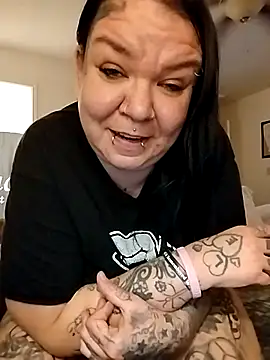 Snapshot of Brooklync03 chatting on January 8, 2026, 12:22 pm Brooklync03 online show from January 8, 2026, 12:22 pm