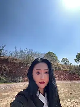 Snapshot of linger-23 chatting on March 14, 2026, 5:35 am linger-23 online show from March 14, 2026, 5:35 am