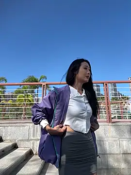 Snapshot of linger-23 chatting on November 7, 2025, 5:45 am linger-23 online show from November 7, 2025, 5:45 am