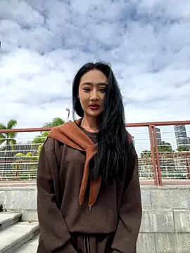 Snapshot of linger-23 chatting on November 1, 2025, 5:14 am linger-23 online show from November 1, 2025, 5:14 am