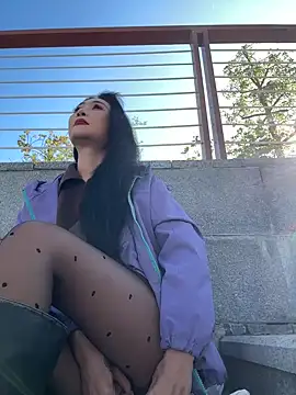 Snapshot of linger-23 chatting on December 23, 2025, 6:56 am linger-23 online show from December 23, 2025, 6:56 am